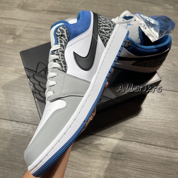 Air Jordan 1 Low 💙🤍🖤Men’s - Picture 3 of 11